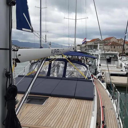 Saffredi Hotel en barco Trogir